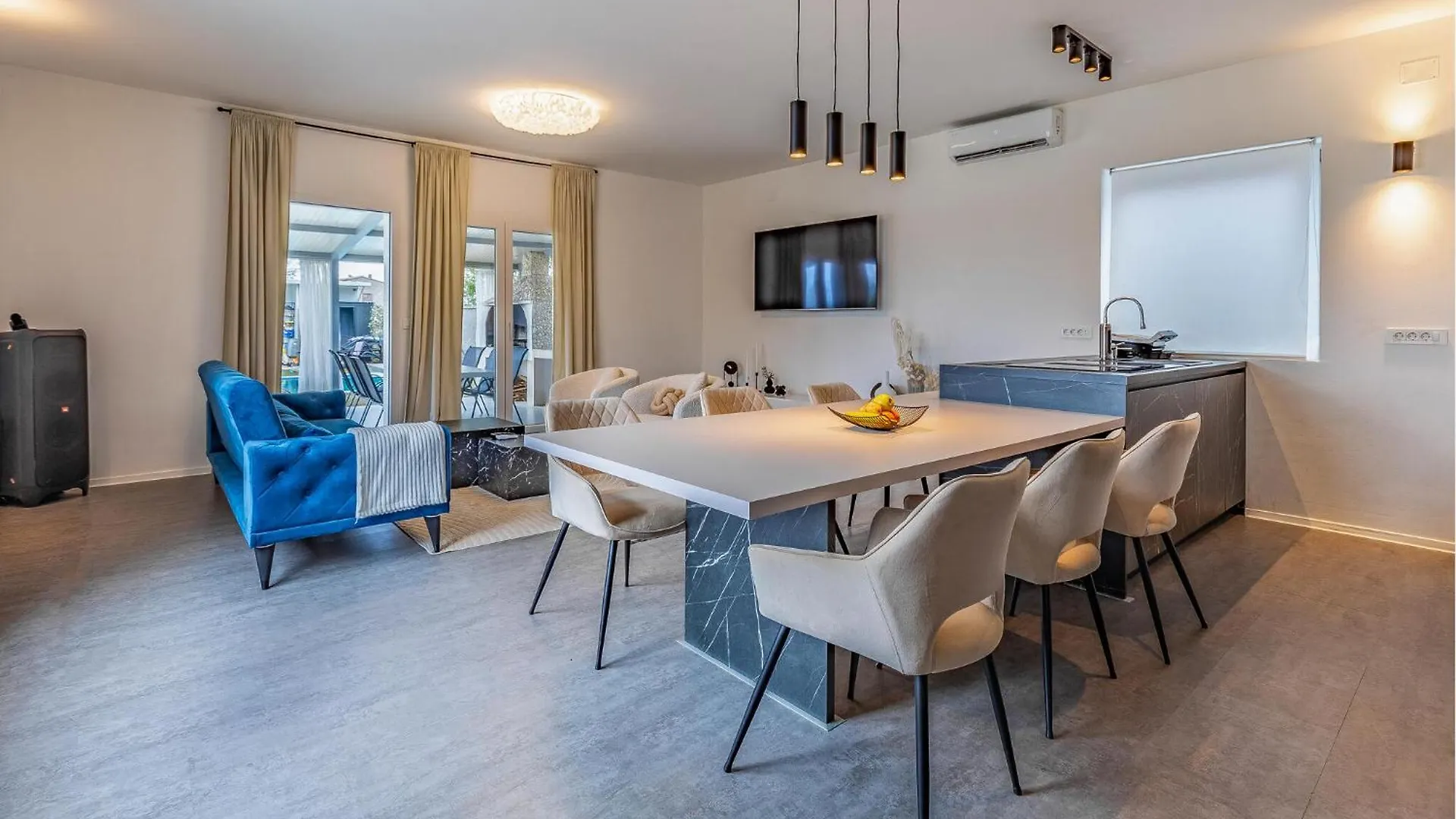 Lovely Home In Loborika With Kitchen Chorwacja